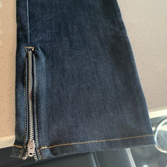 NWT Skylton Blue Moto Denim Jeans Size 34x33 RETAIL $199.99 - Picture 3 of 10